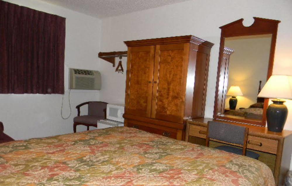American Inn-アレクサンダー・シティ エクステリア 写真